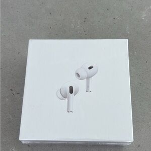 Apple White Earbud Headphones